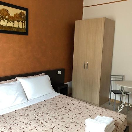 La Siesta Bed&Residence Cardano Al Campo Zewnętrze zdjęcie